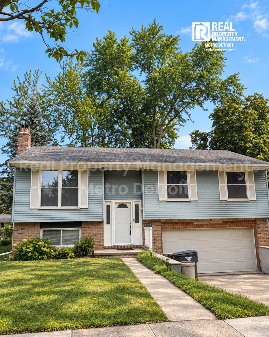 Troy House: 2781 Majestic Court