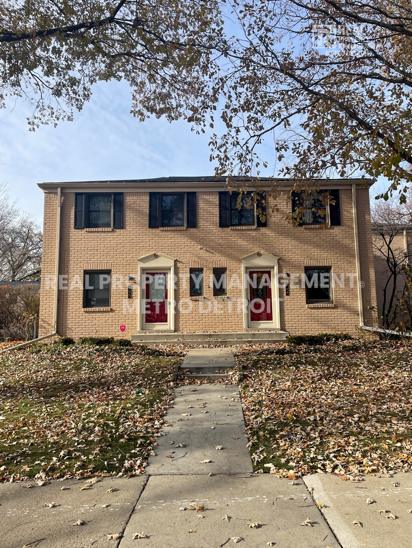 Birmingham House: 655 N. Eton St Unit #22