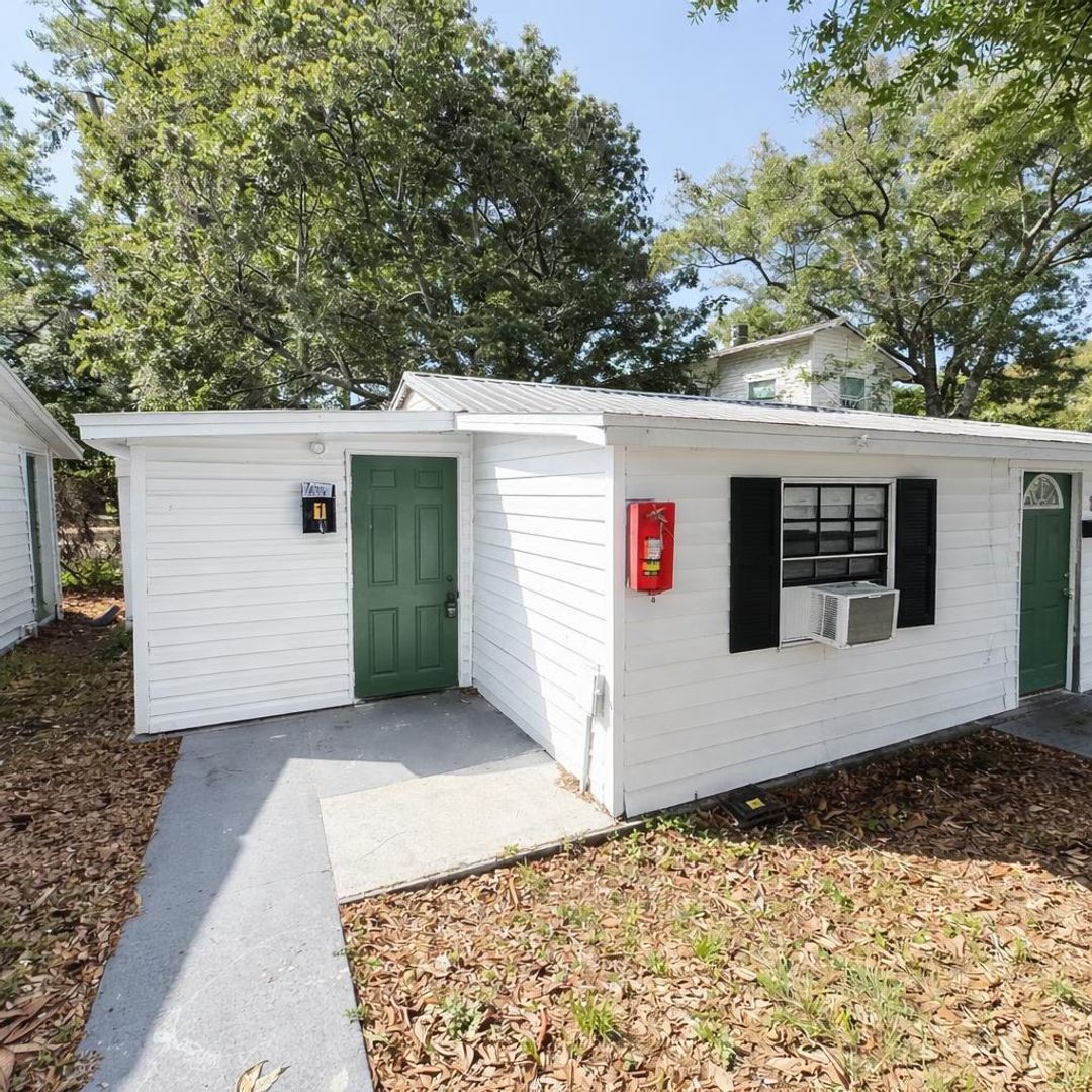Plant City Apartment: 507 W Baker St