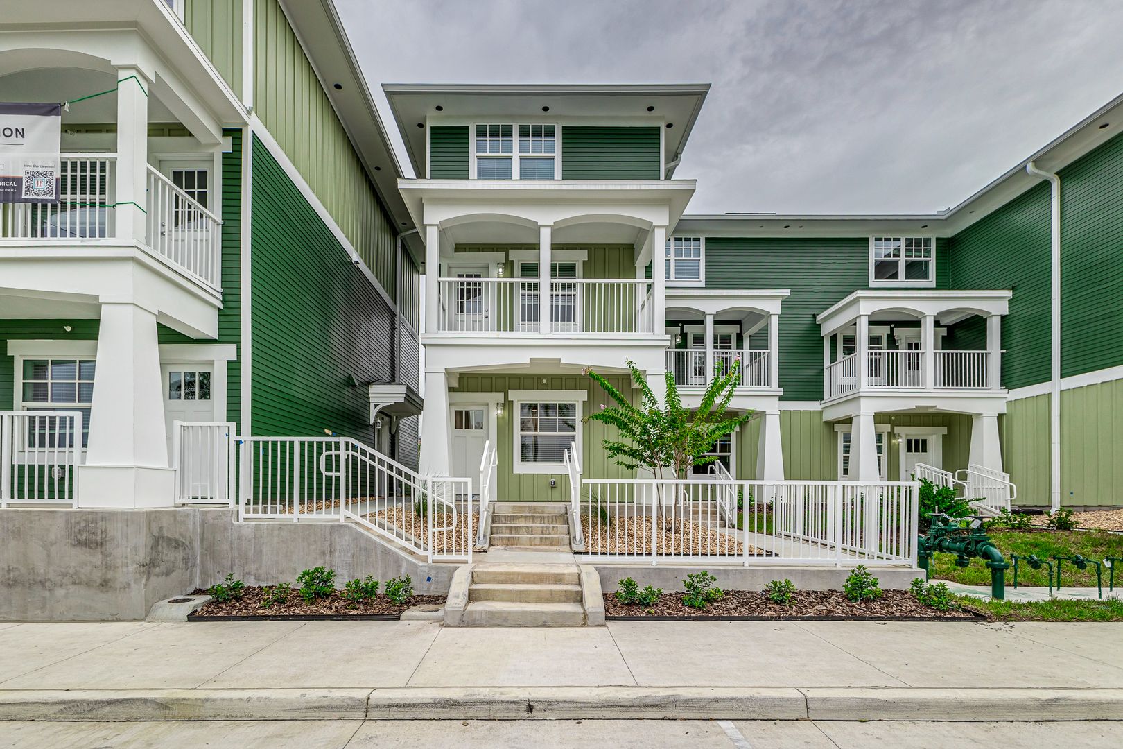 Lakeland Apartment: 301 S Lake Ave