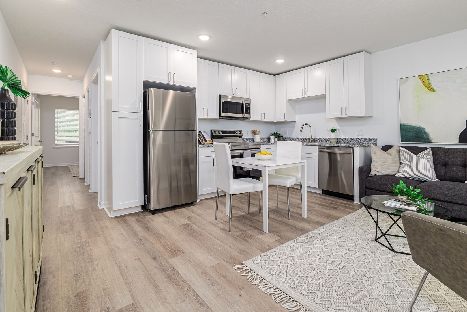 Lakeland Apartment: 301 S Lake Ave