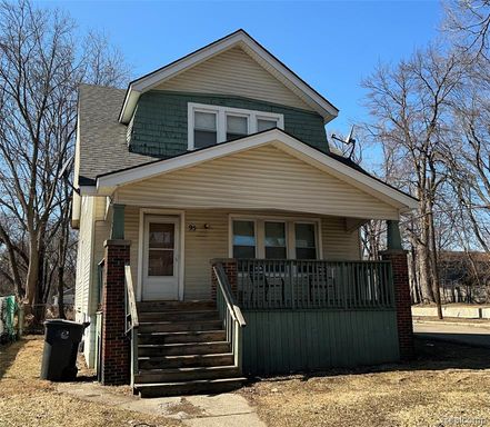 2 Bedroom, 1 Bathroom Main Floor Unit – photo 1