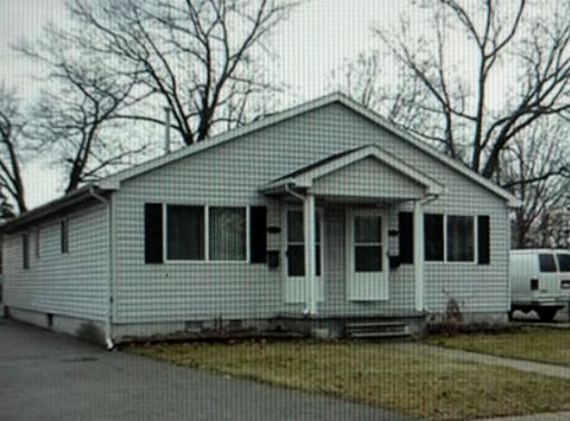 2 Bed 1 Bath Rental at 1547 W 9 Mile Rd, Ferndale, MI – photo 1