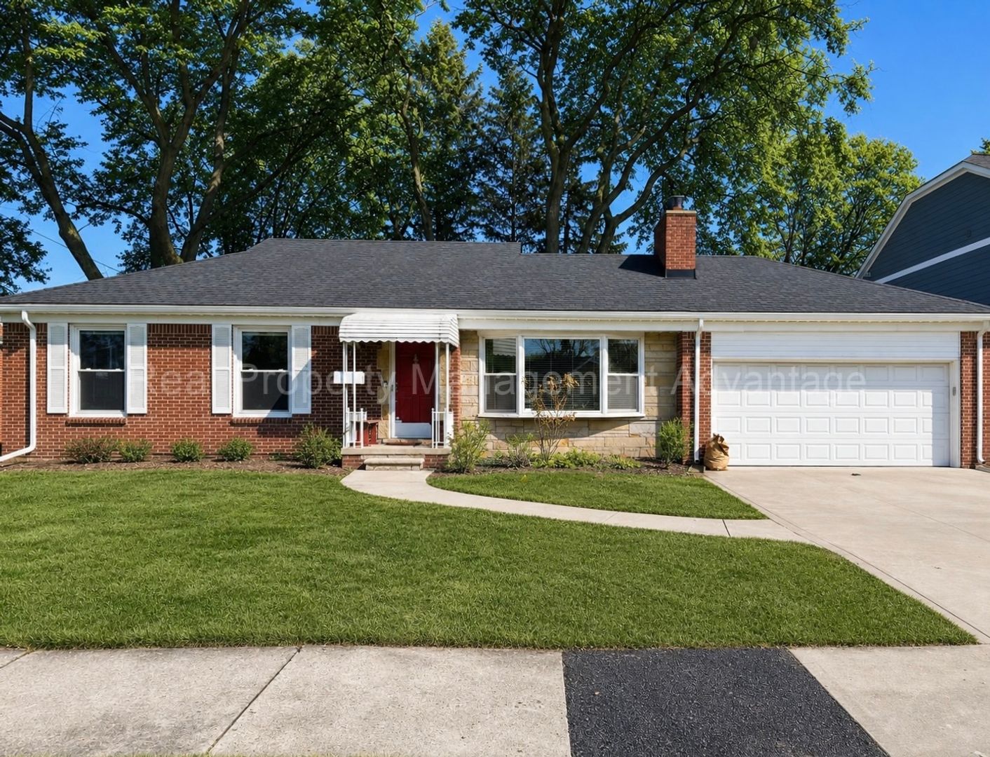 Royal Oak House: 3912 Hillside Dr.