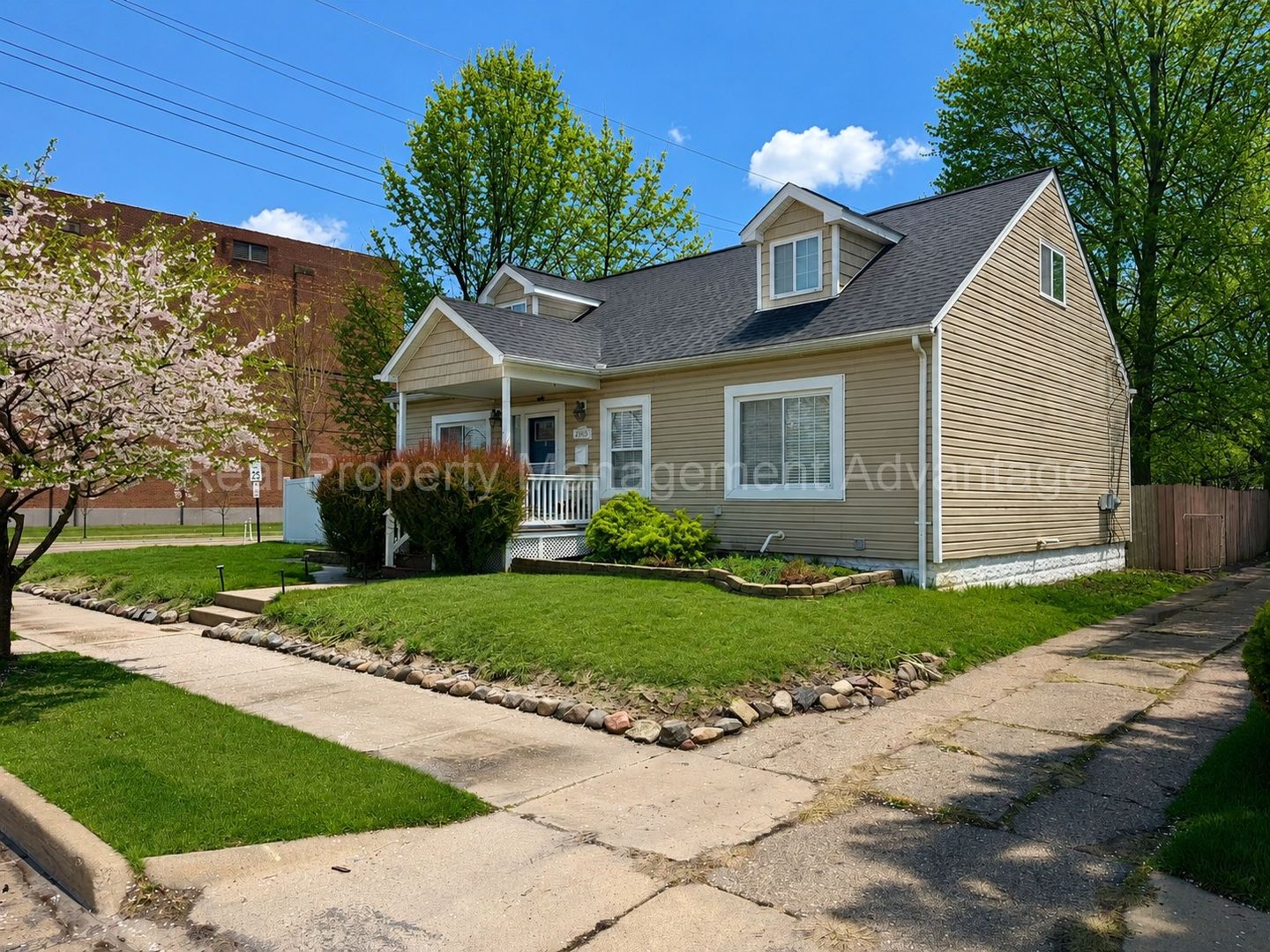 Ferndale House: 2705 Inman St.