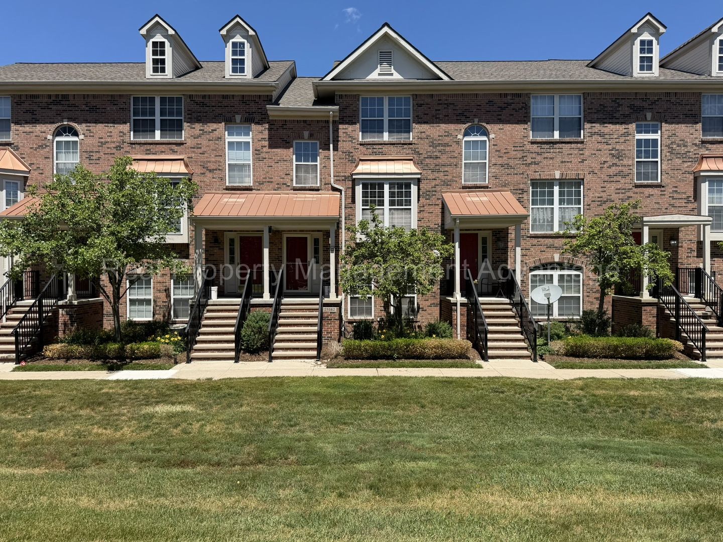 Southfield Townhome: 25582 Saint James