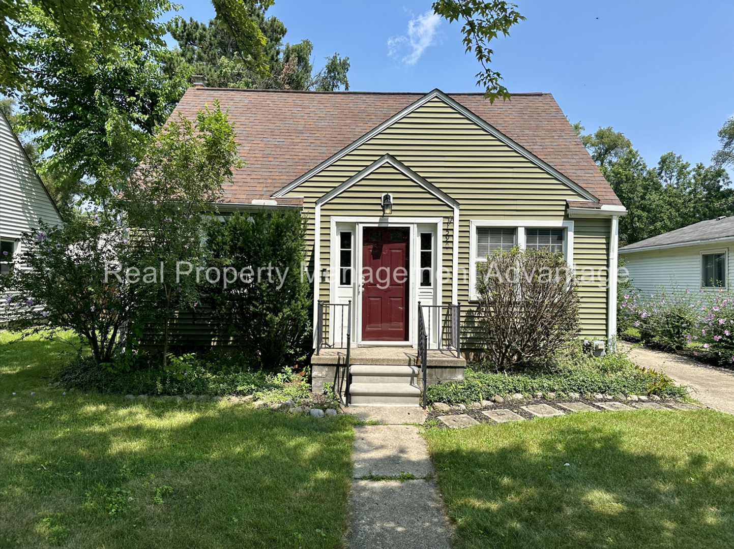 Ferndale House: 1596 Albany St.