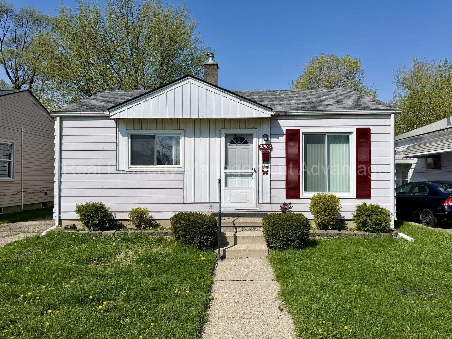 Warren House: 21503 Eastwood Blvd.