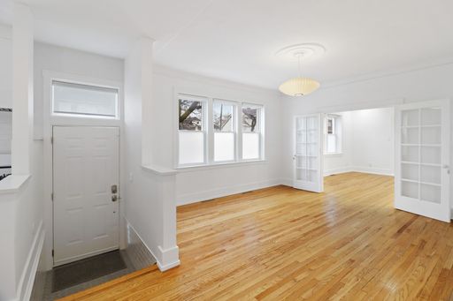 Stylish 2-Bed, 2-Bath with Versatile Commercial Space – Live, Work & Thrive! – photo 1