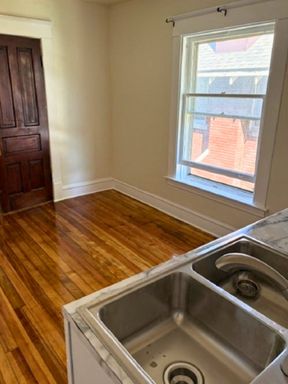 Spacious 2 Bed 1 Bath Apartment in the Heart of East Grand Rapids – photo 1