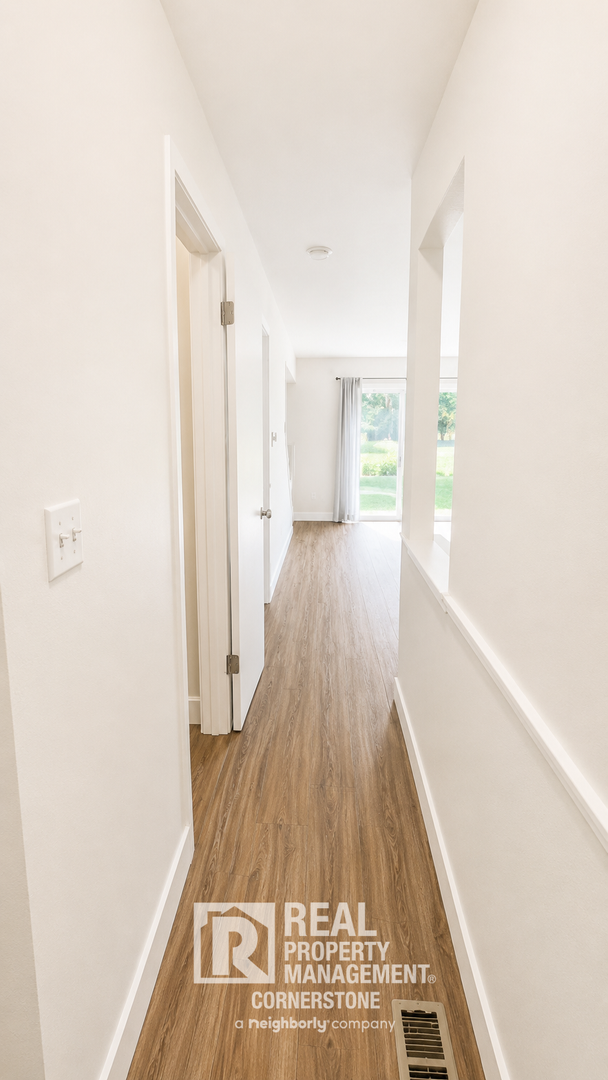5735 E G Ave 5 of 12