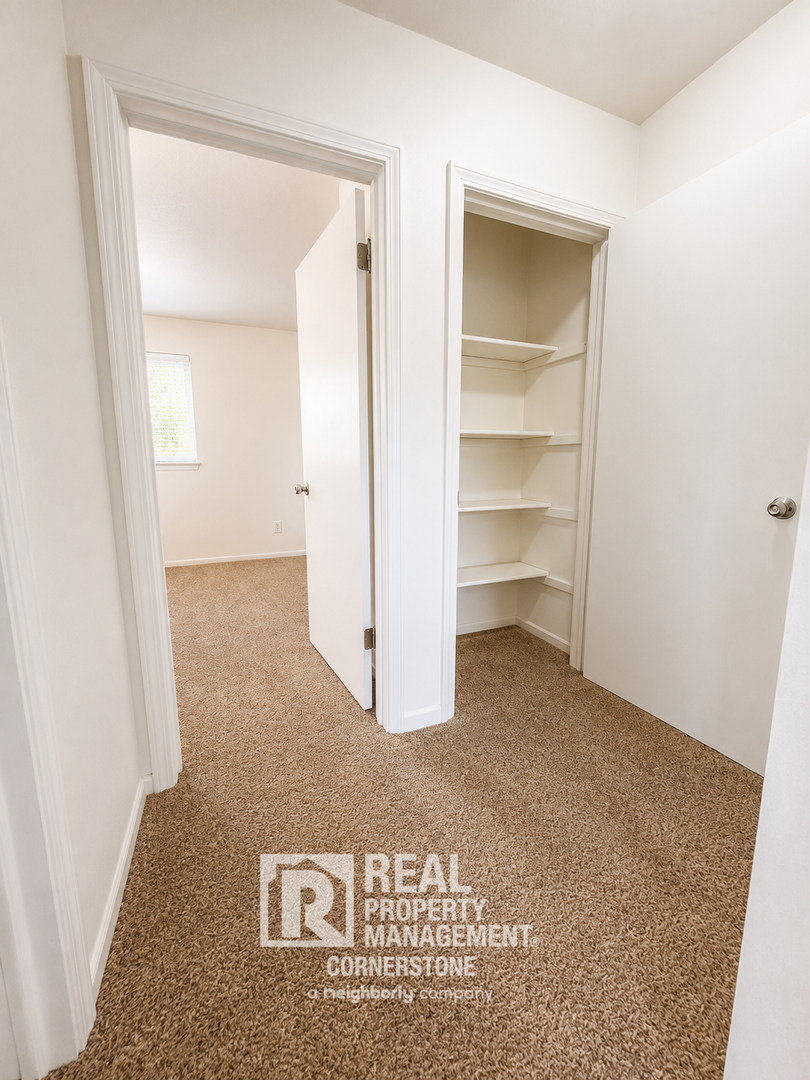 5735 E G Ave 11 of 12