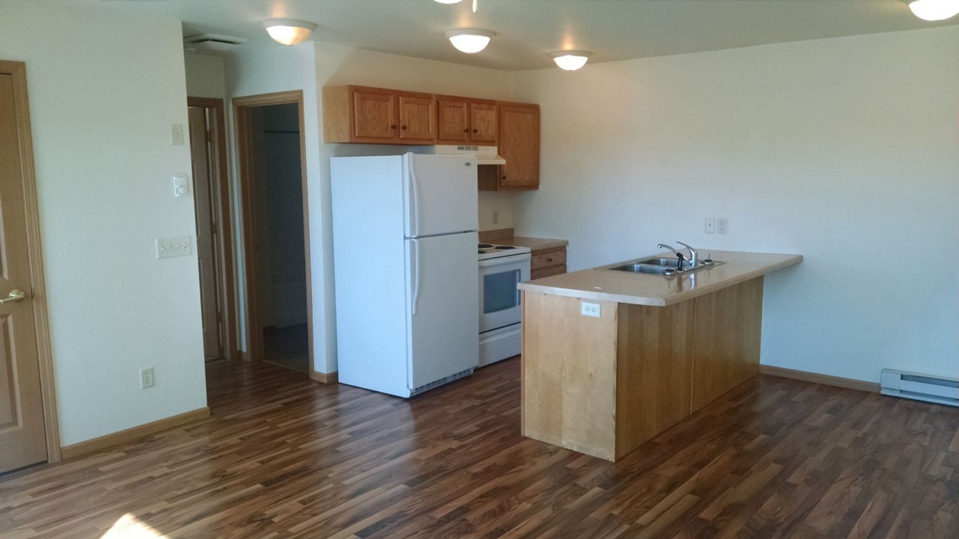 Pillager Apartment: 925 Meadowview Circle