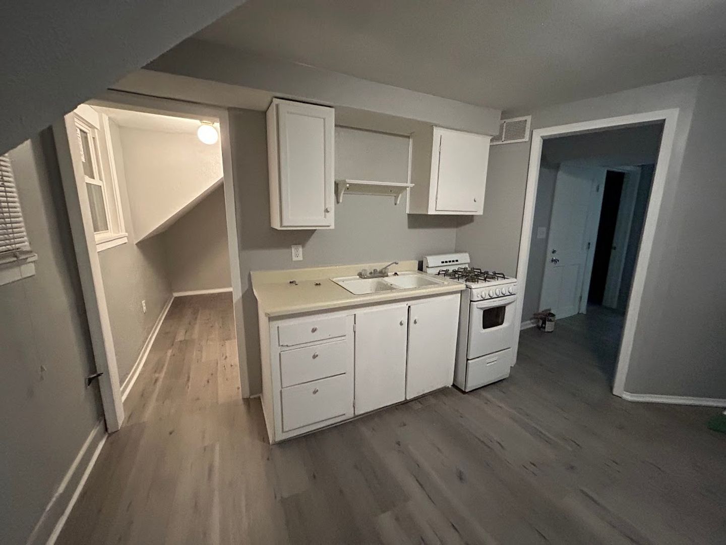 Brainerd Apartment: 323 4th Ave NE