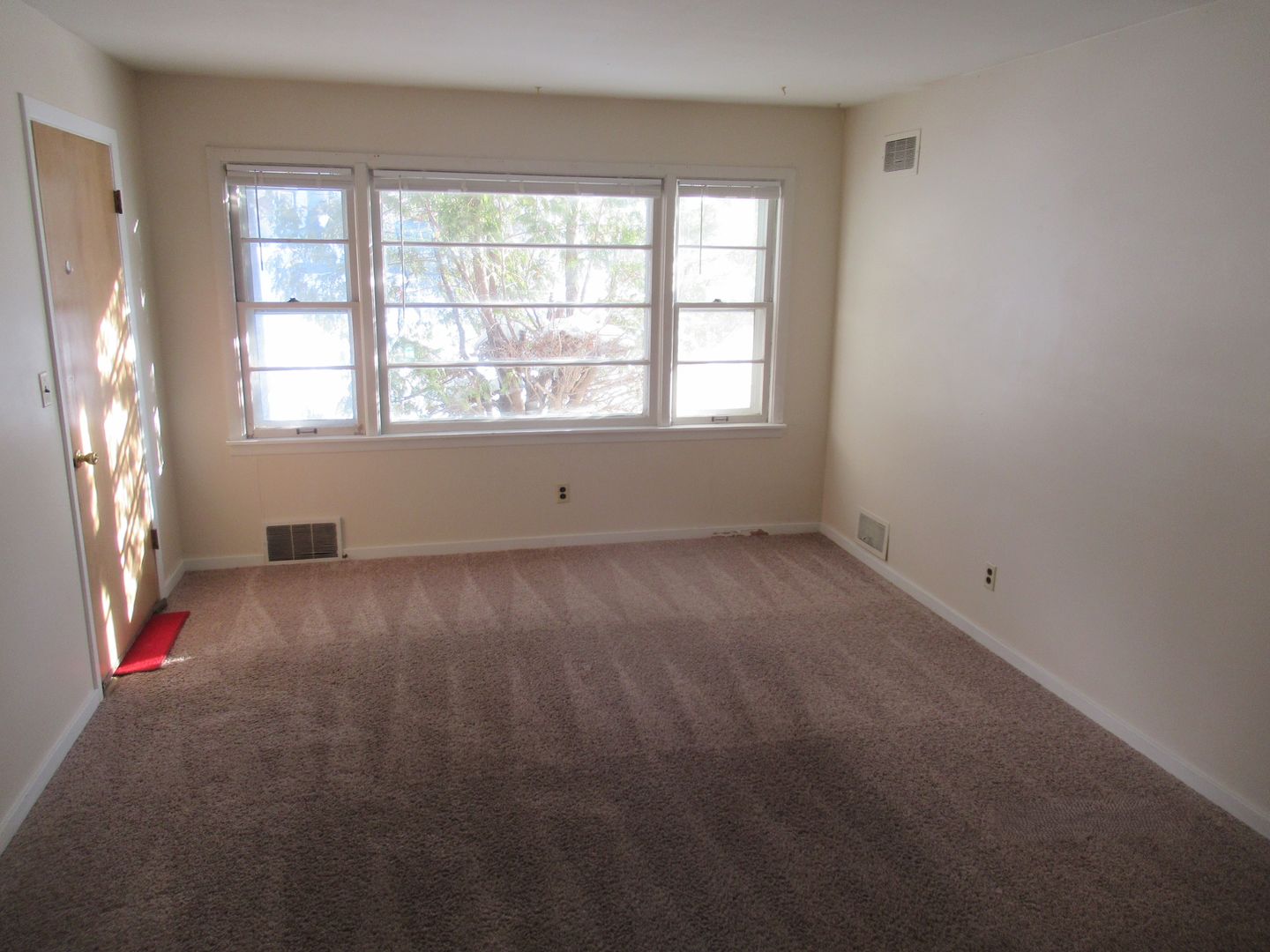 Brainerd Apartment: 922 Broadway St