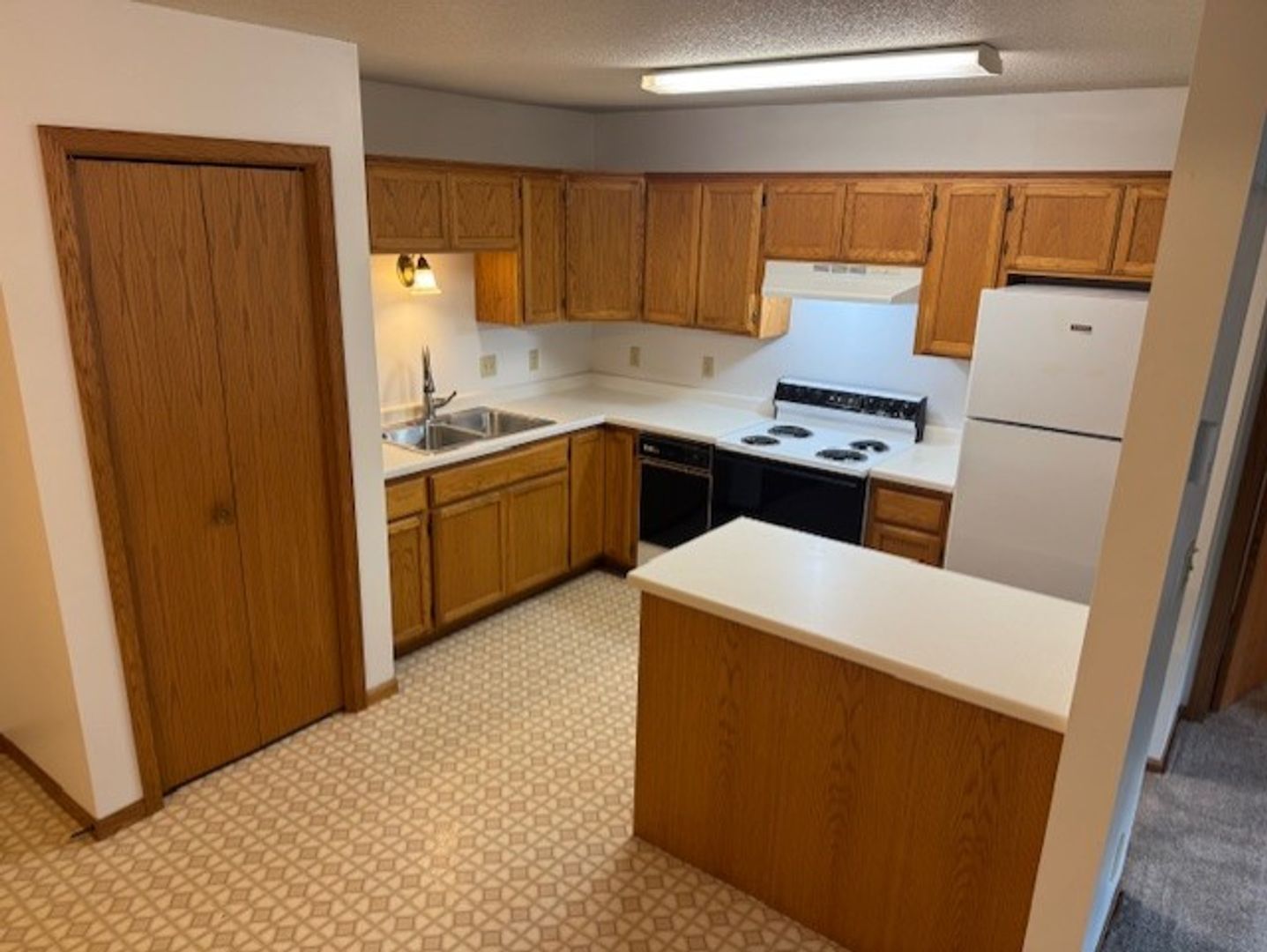 Brainerd Apartment: 2502 Greenwood St