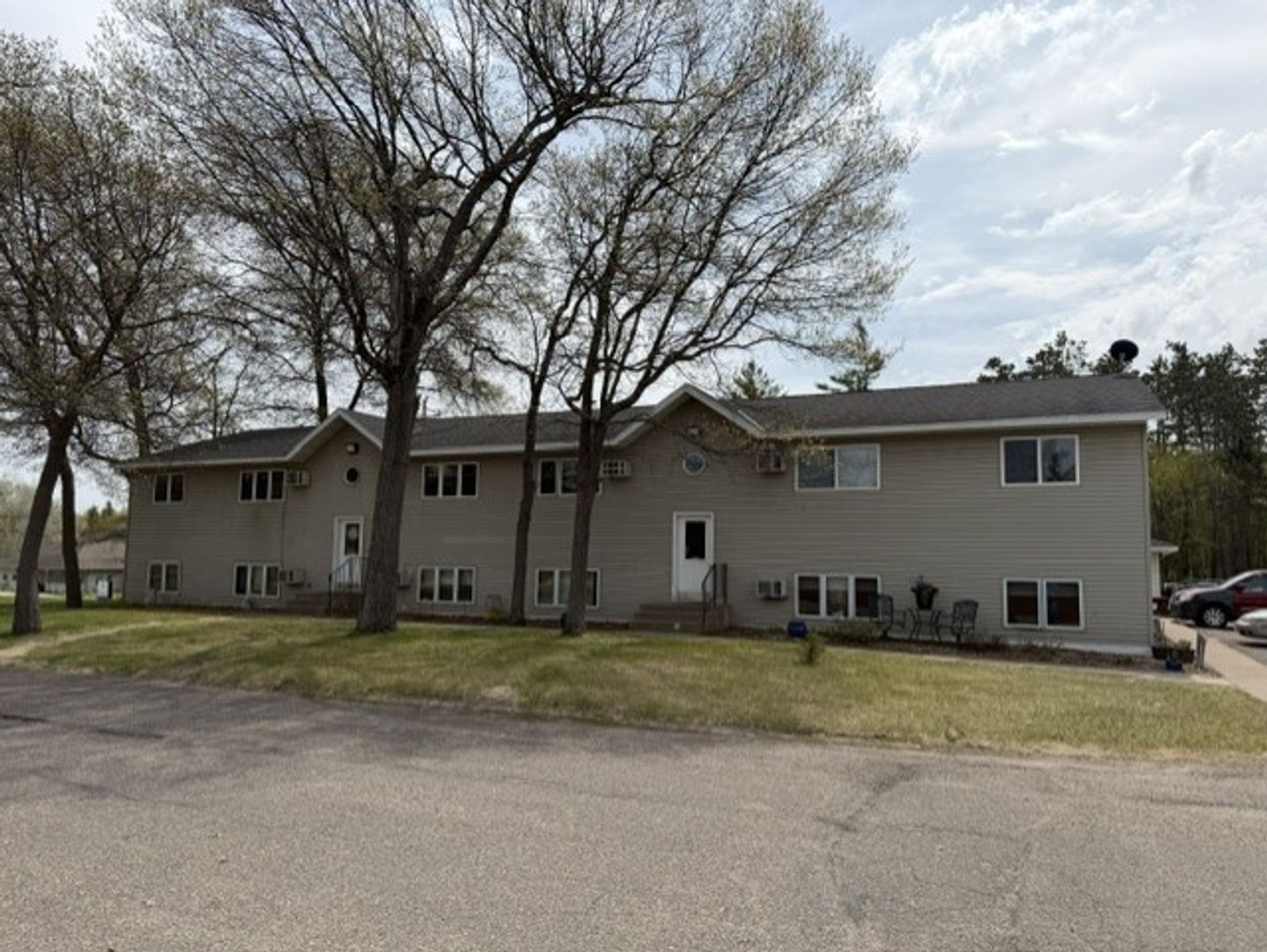Brainerd Apartment: 2414 Greenwood St