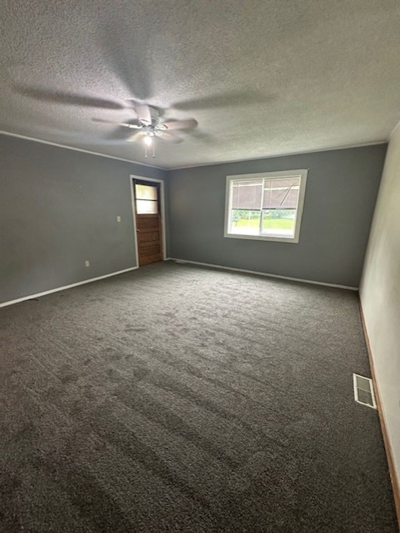 Staples Apartment: 1519 / 1521 8th St NE