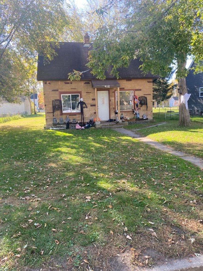 Brainerd Apartment: 416 D St NE