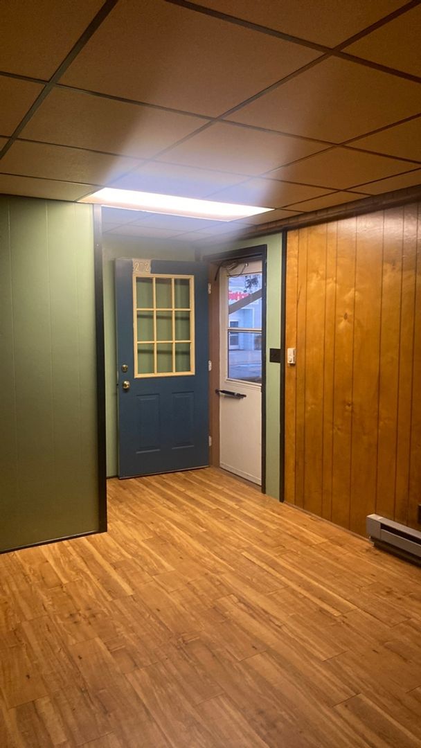 Pine River Apartment: 300 Norway Ave