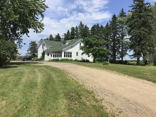 4 Bedroom 1 Bath Long Prairie Rental - Country Farm House Setting! Available Now