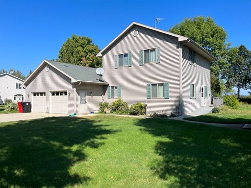 Fall Winter Rental Lakeshore Home on Lake Miltona - 3 Bedroom 3 bath
