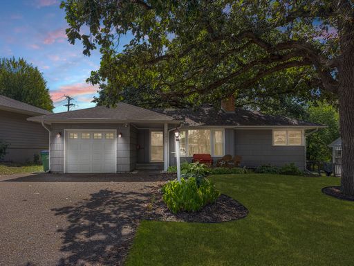 3br 2ba 1cg ~ Security Deposit Free Alternative for Qualified Residents ~ – photo 1