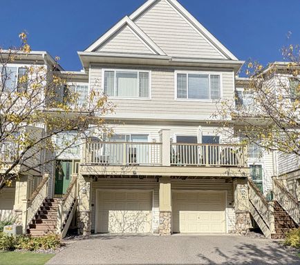 2 Bed 1.5 Bath Townhome with Tuck Under Garage – photo 1
