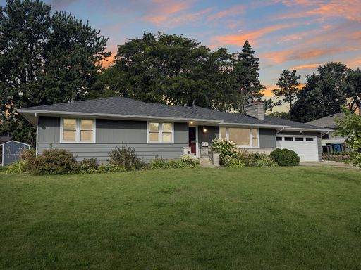 4br 2ba 2cg ~ Security Deposit Free Alternative for Qualified Residents ~ – photo 1
