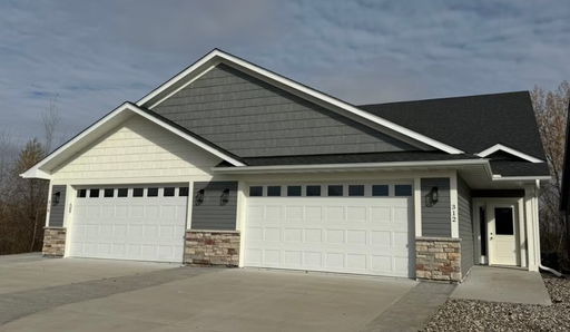 3br 1ba 2cg ~ Security Deposit Free Alternative for Qualified Residents ~