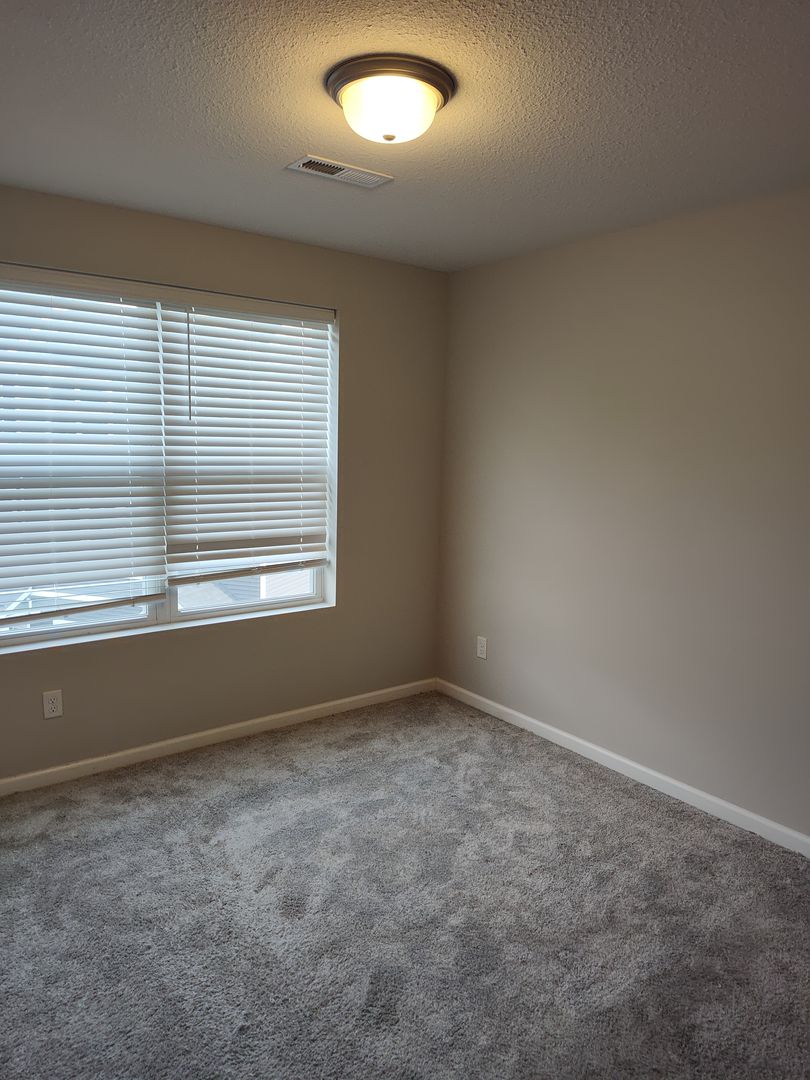 5236 Hampton Street NE 7 of 12