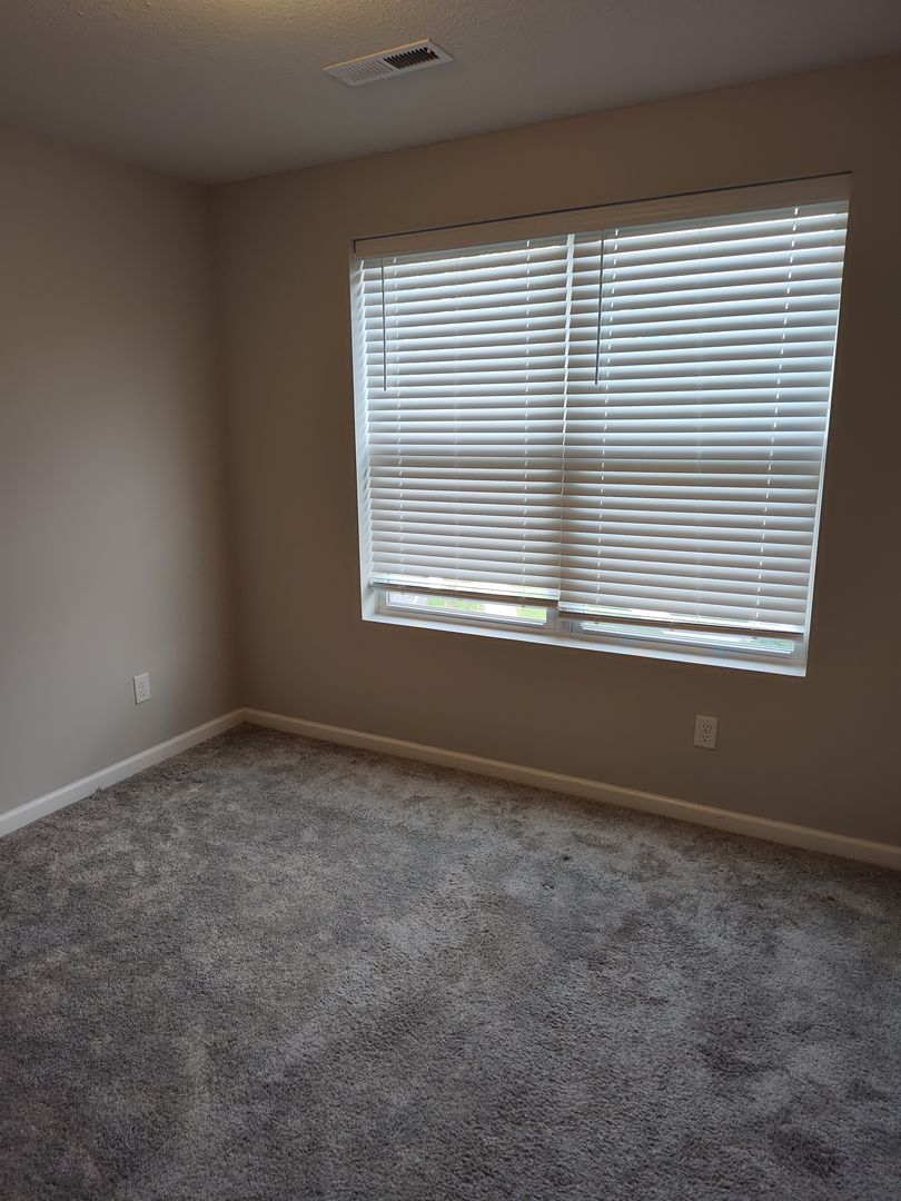 5236 Hampton Street NE 9 of 12