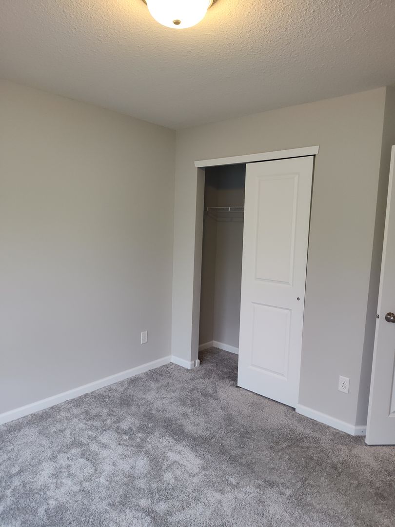 5236 Hampton Street NE 6 of 12