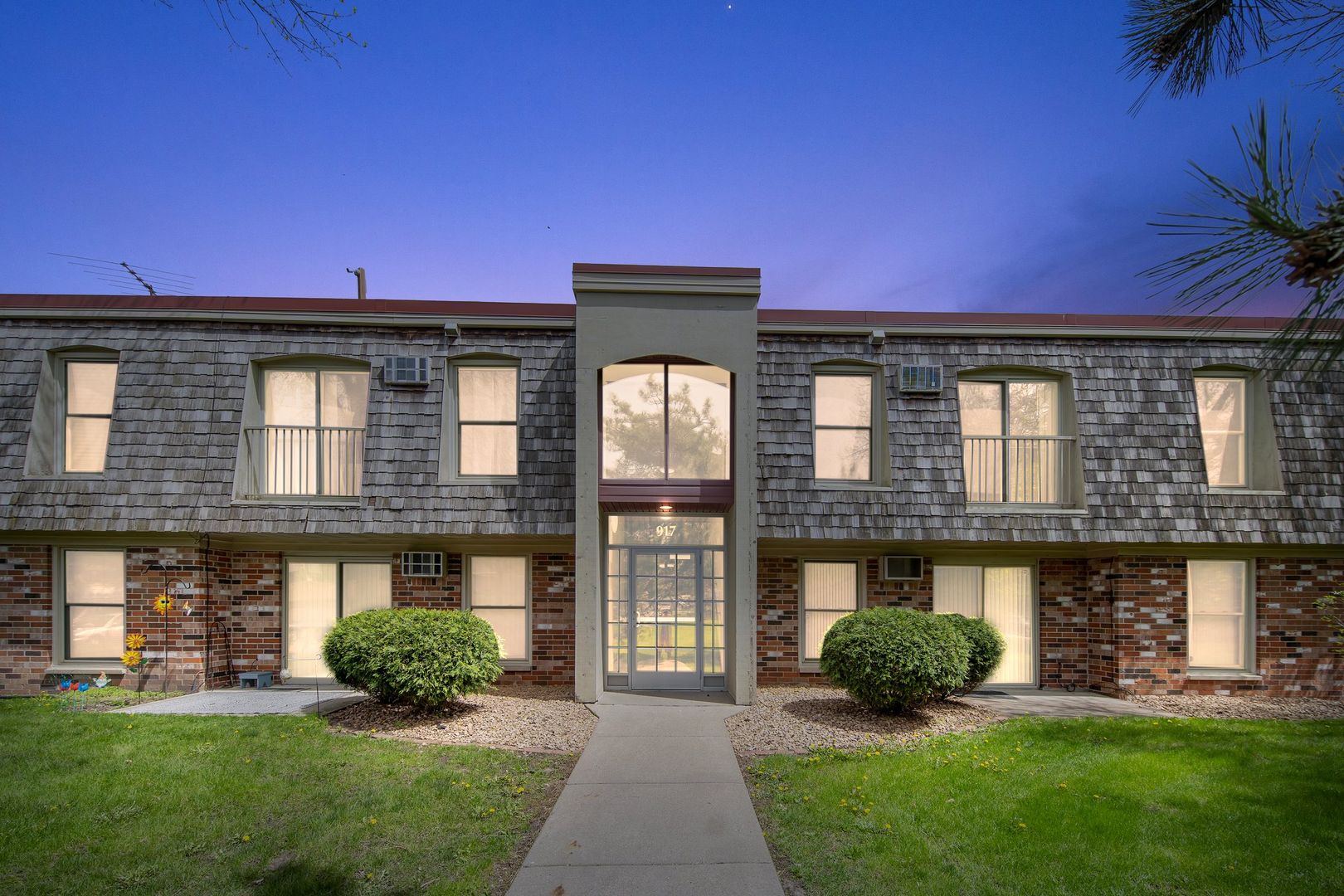 Hopkins House: 917 11th Ave S