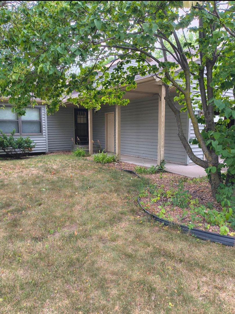 Woodbury House: 1250 Silverwood Crt