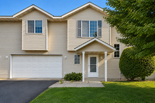 Spacious 2-Bedroom Shakopee Townhome with 2-Car Garage, Private Deck and Walkout Lower Level