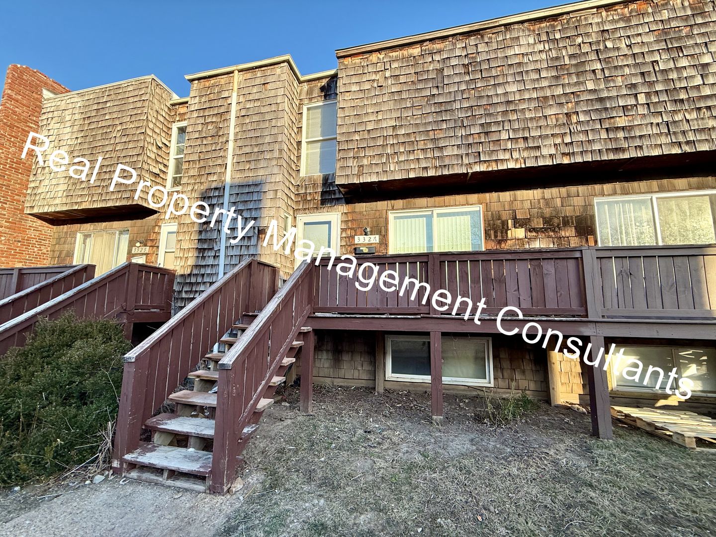 Kansas City Townhome: 3327 Bridge Manor Drive