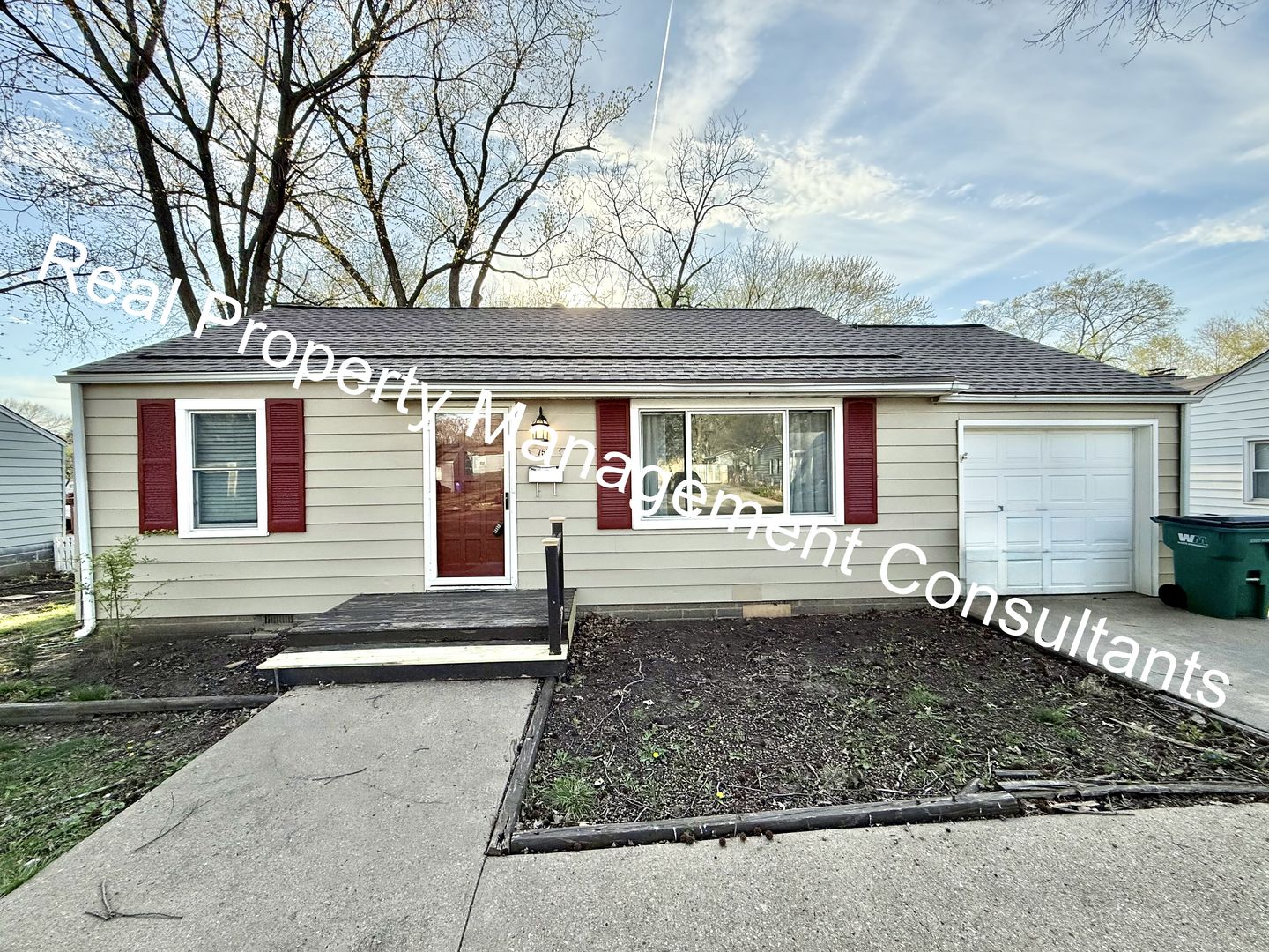 Overland Park House: 7512 Newton St