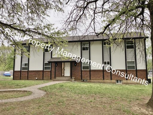 Harrisonville newer remodeled 2 Bedroom 1 bath unit for rent!