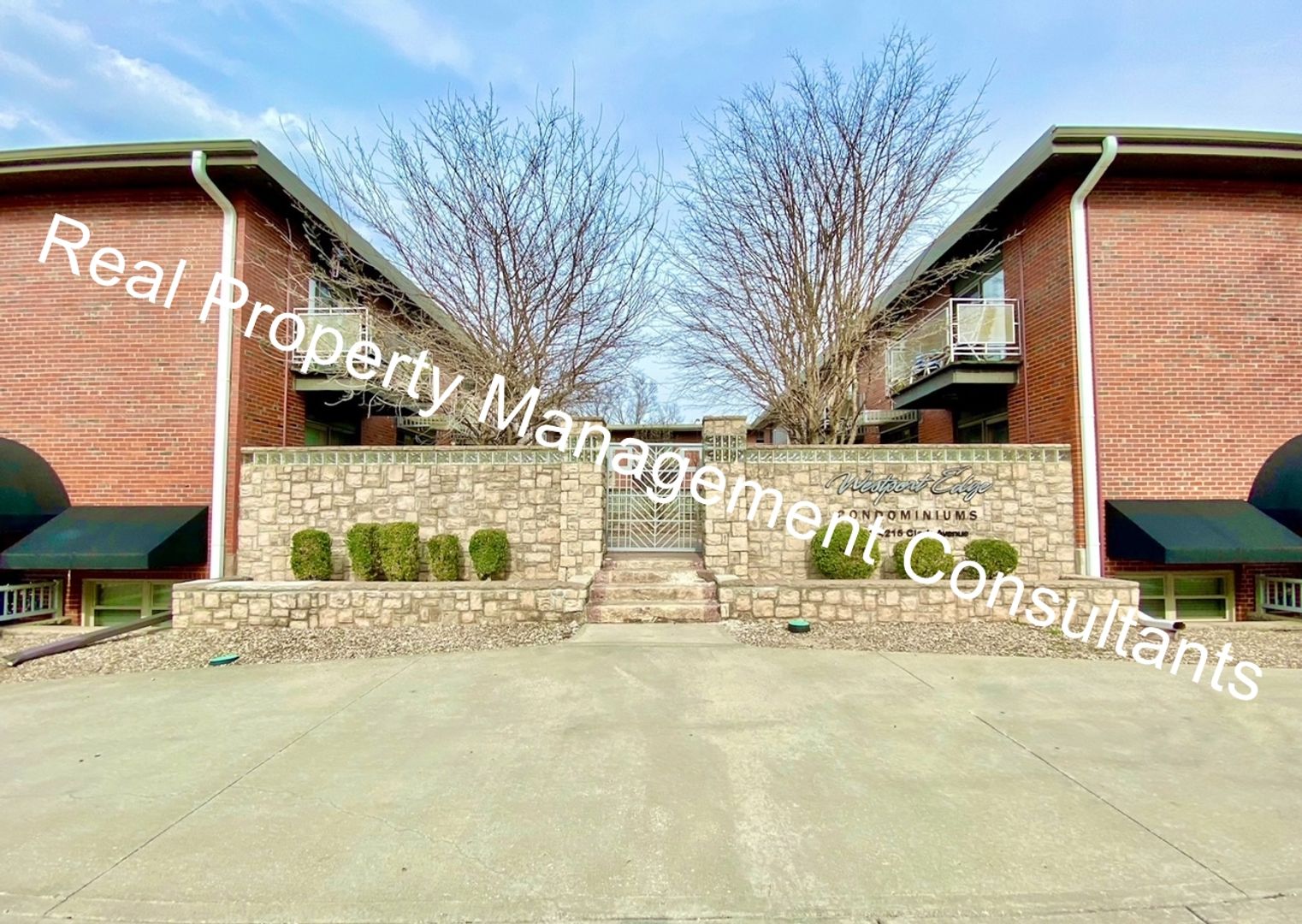Kansas City House: 4211 Clark Ave, Unit 3