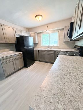 ** Move-in Special - 4 Bedroom Ferguson Home* – photo 1