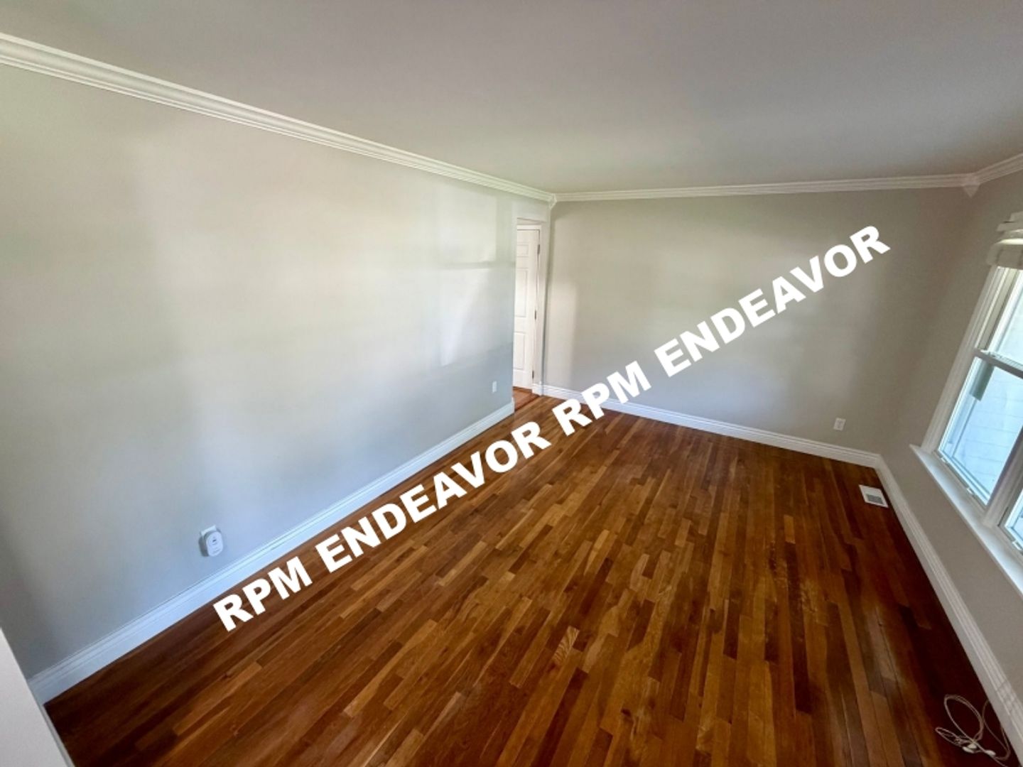 1407 La Cerros Lane 3 of 12