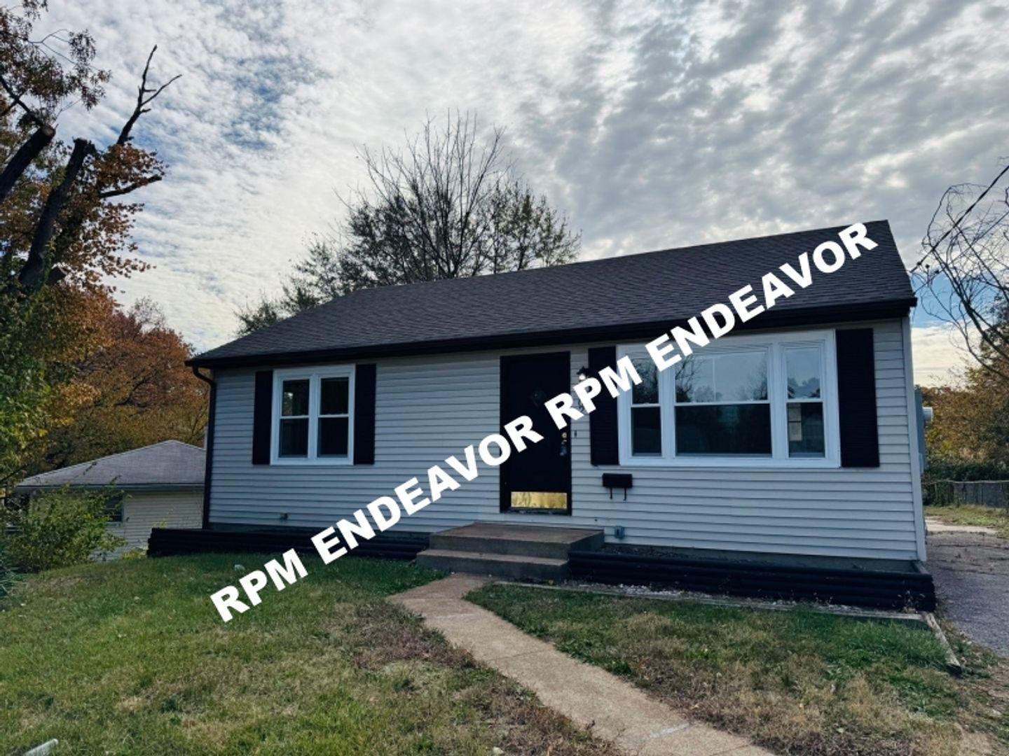 St. Louis House: 8702 Link Ave