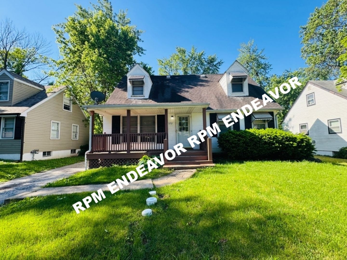 St Louis House: 1172 June Ave