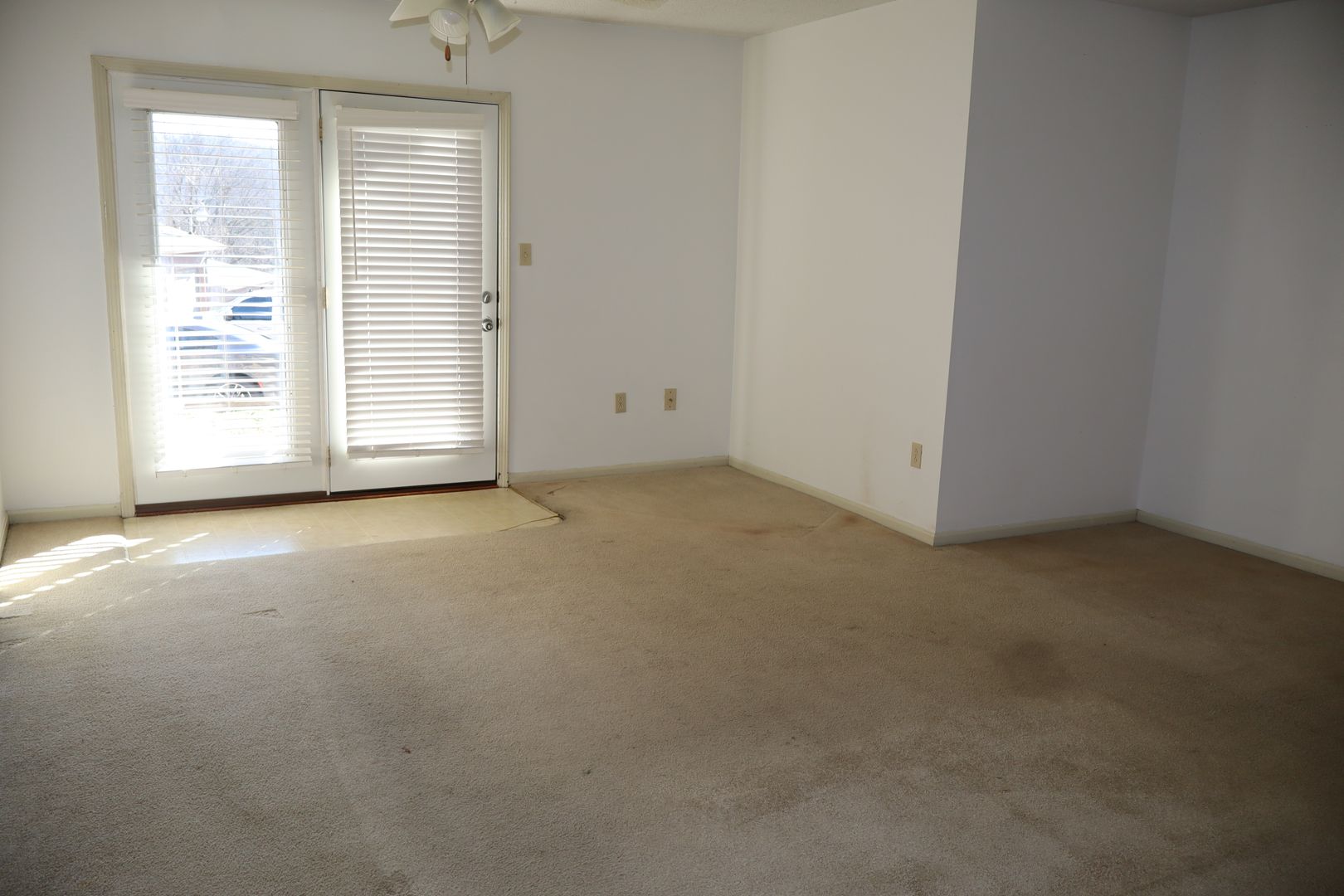 Columbia Apartment: 506 Columbia Dr.