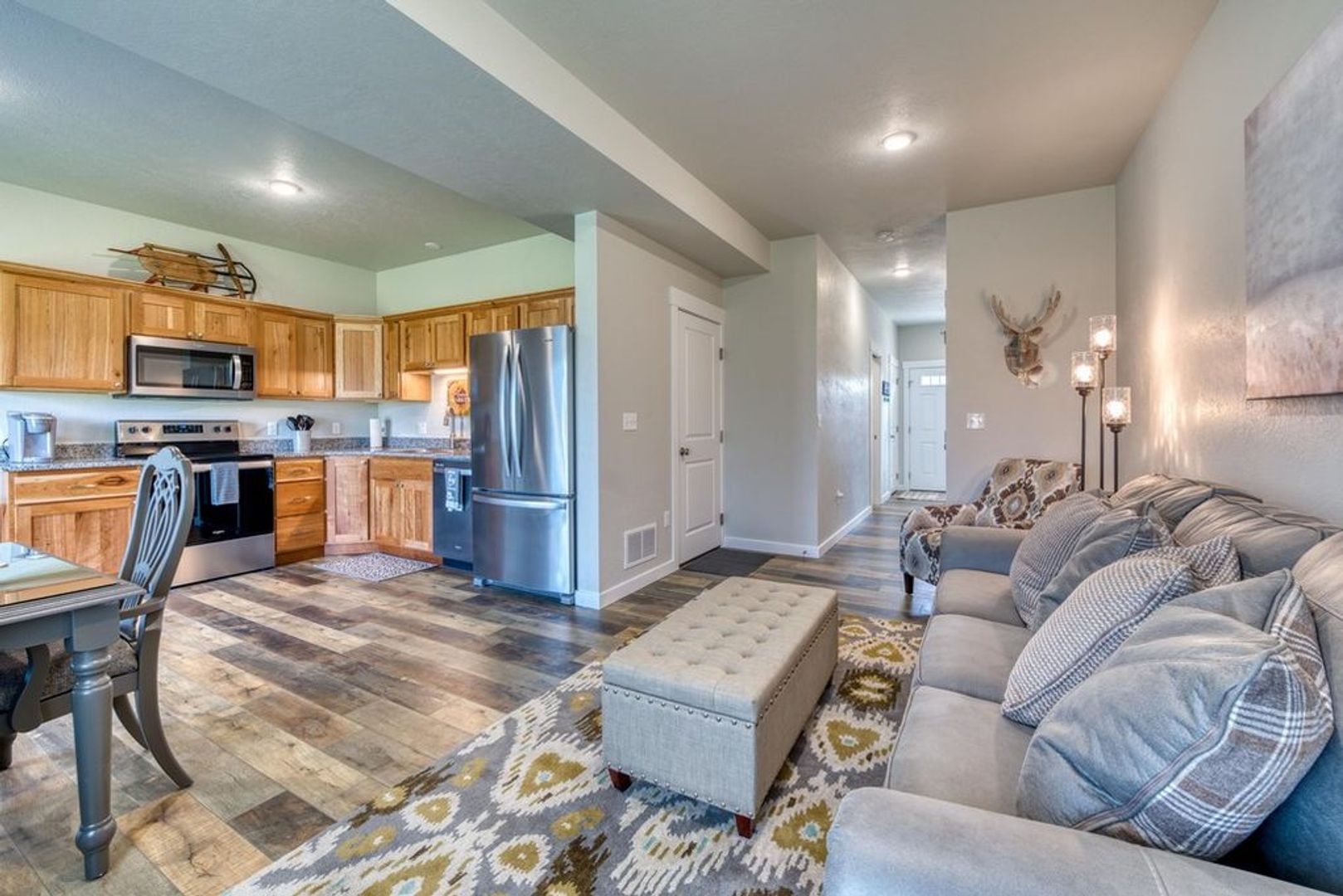 Hamilton House: 201 Amusement Avenue