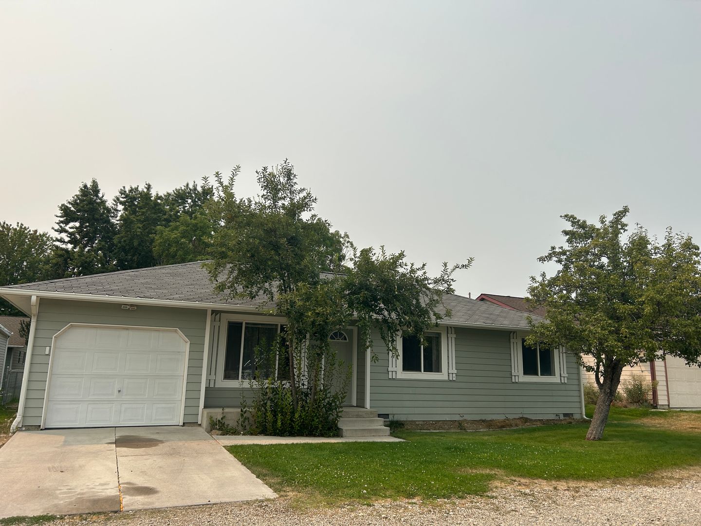 Hamilton House: 105 Alberta Court