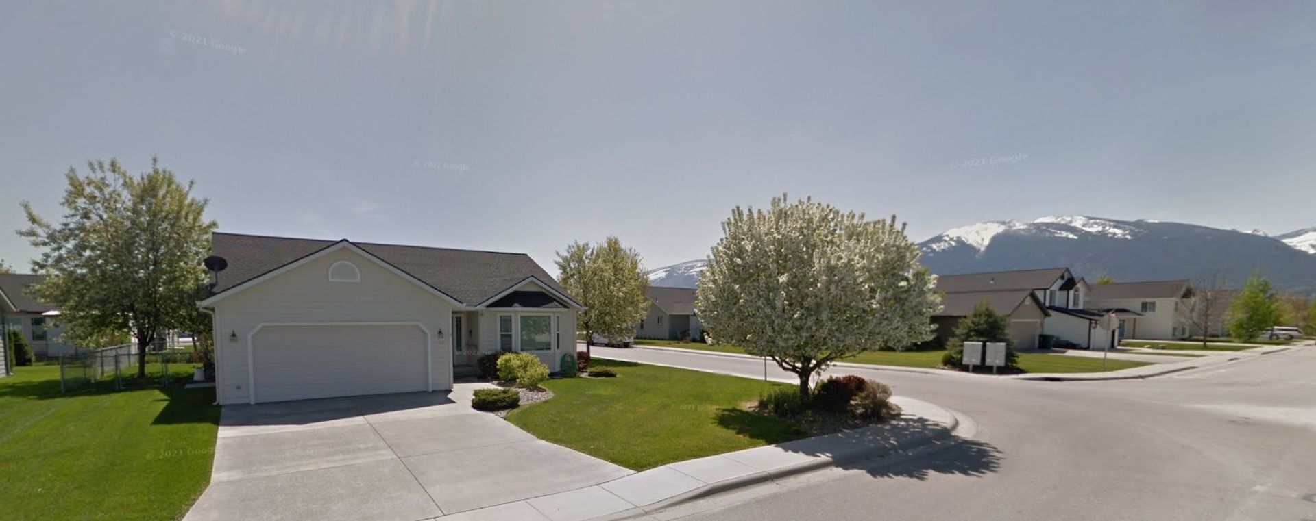 Hamilton House: 100 Stonegate Dr