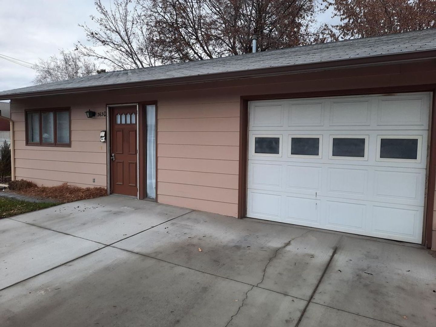 Missoula House: 3630 Dore Ln