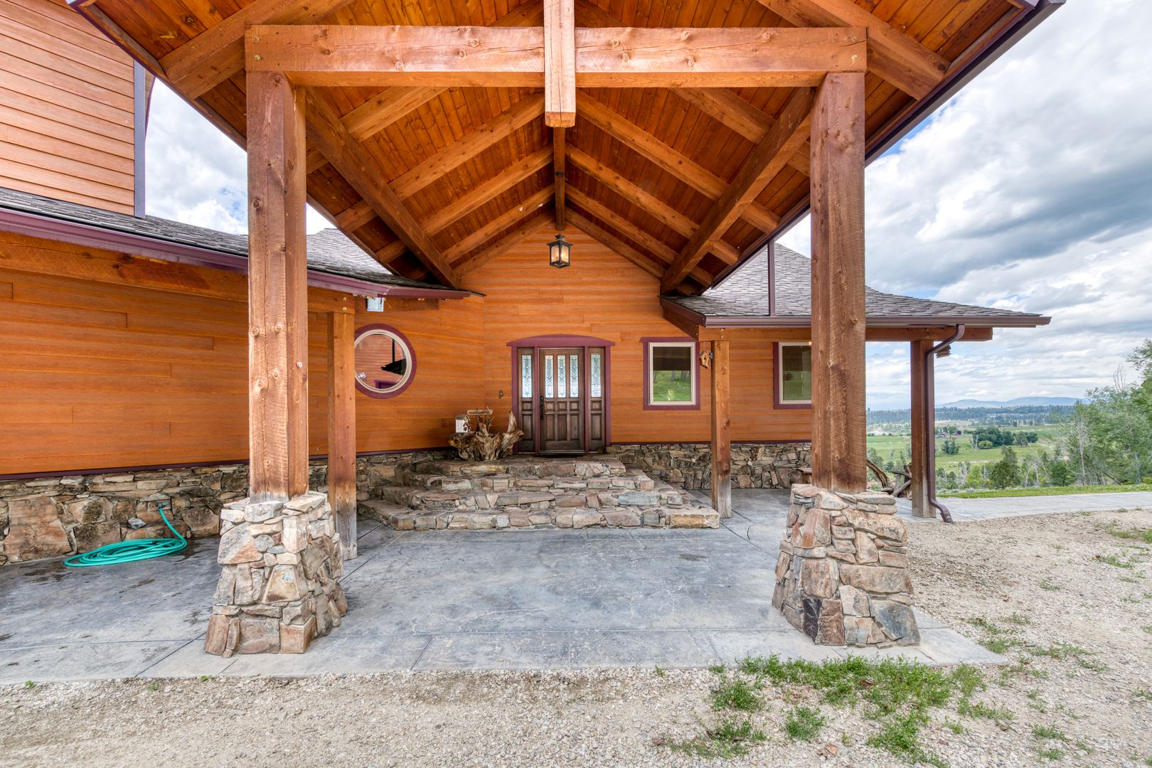 Stevensville House: 635 HomeStretch Drive